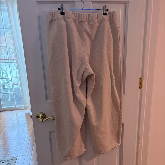 American Eagle Barrel Sweatpants - Picture 5 of 5